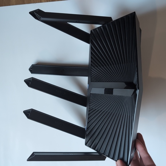 Tplink Wi-Fi Router - Picture 2 of 3